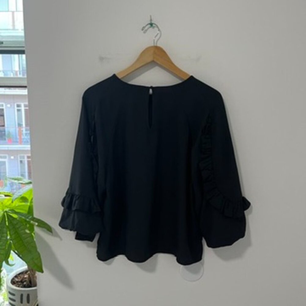 Vince Camuto Black Ruffle Long Sleeve Blouse Size Medium - Picture 6 of 6